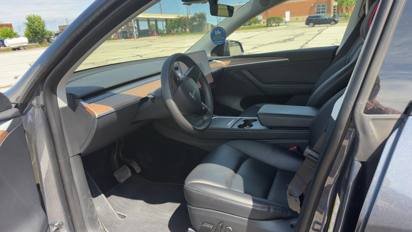Used 2023 Tesla Model Y Long Range AWD/4WD image 9