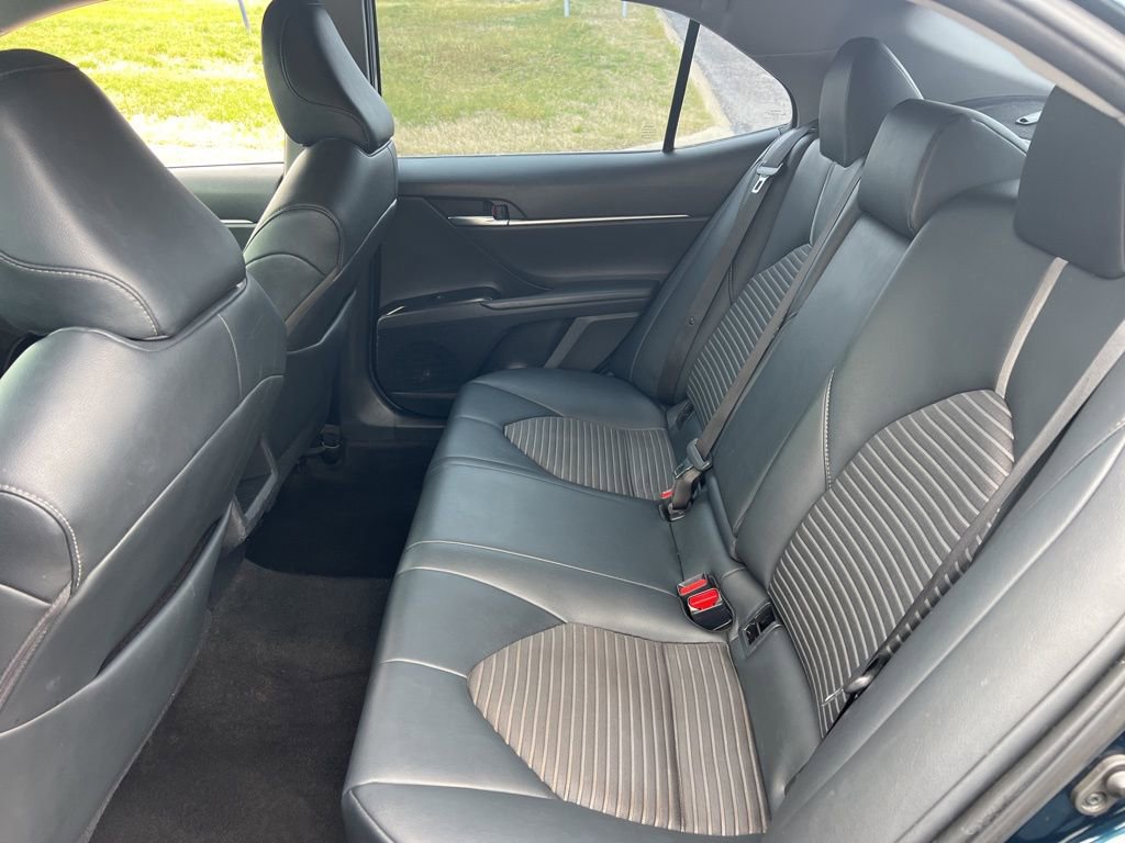 Used 2019 Toyota Camry SE image 25