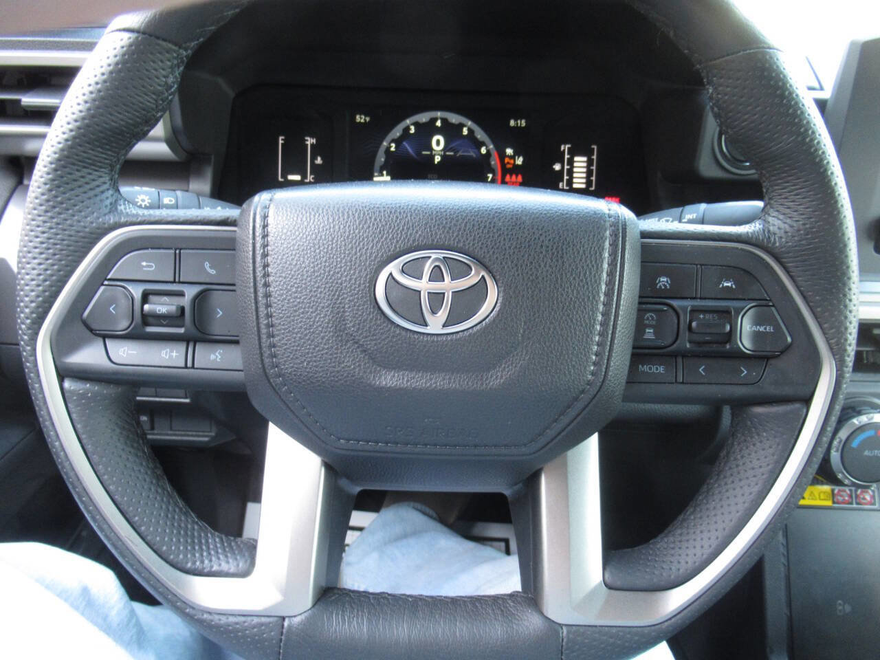 Used 2024 Toyota Tacoma SR5 AWD/4WD image 26