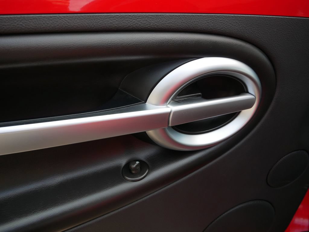 Used 2004 Chevrolet SSR RWD image 15