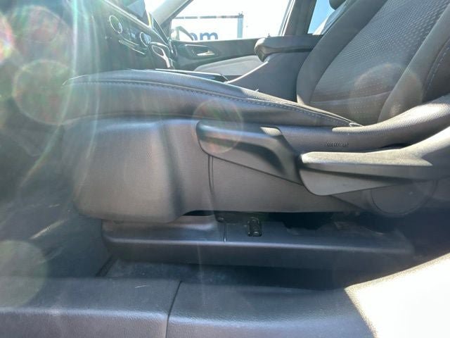 Used 2024 Chevrolet Trax LT FWD image 17
