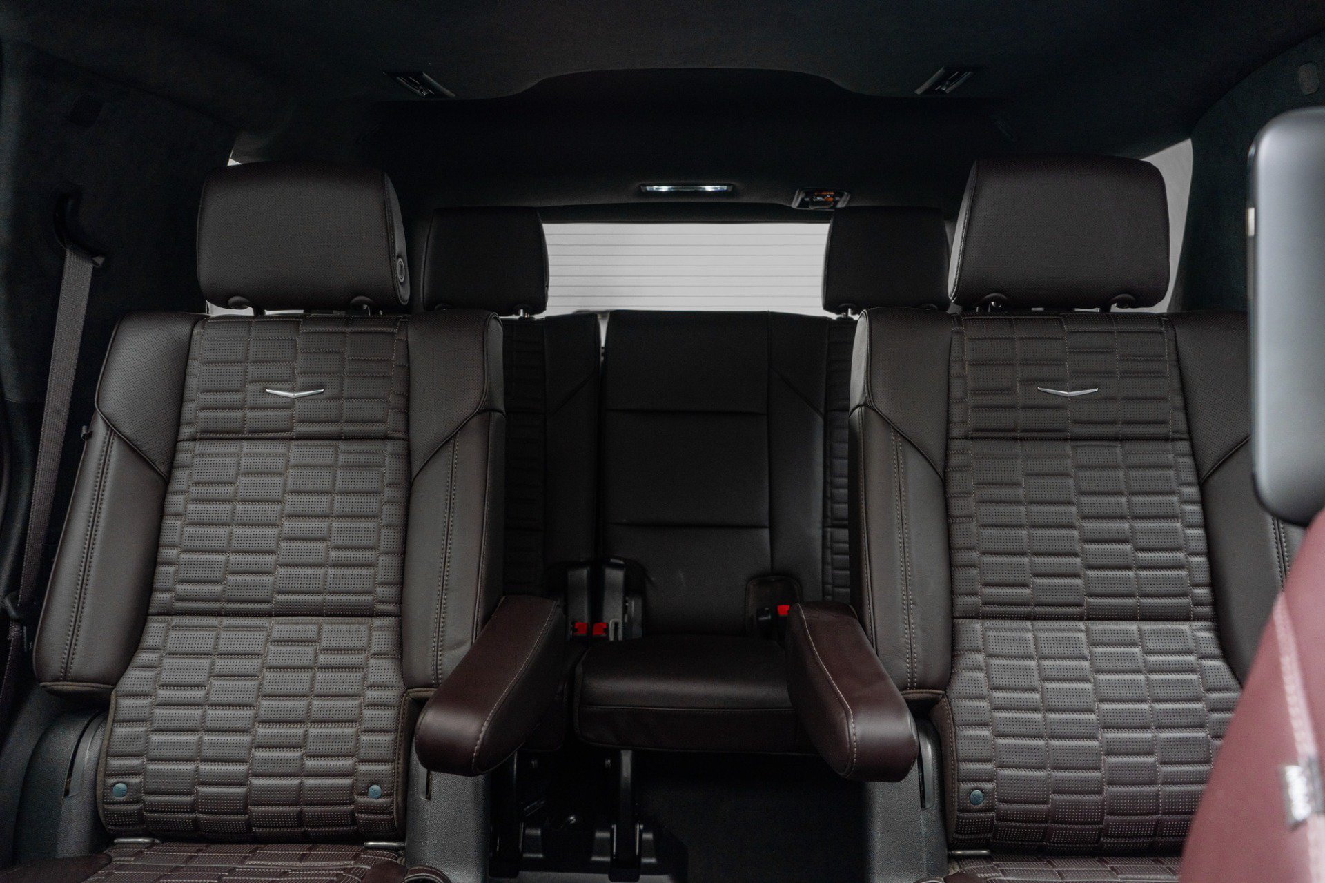 Used 2021 Cadillac Escalade Sport Platinum w/ Heavy-Duty Trailer Package AWD/4WD image 29