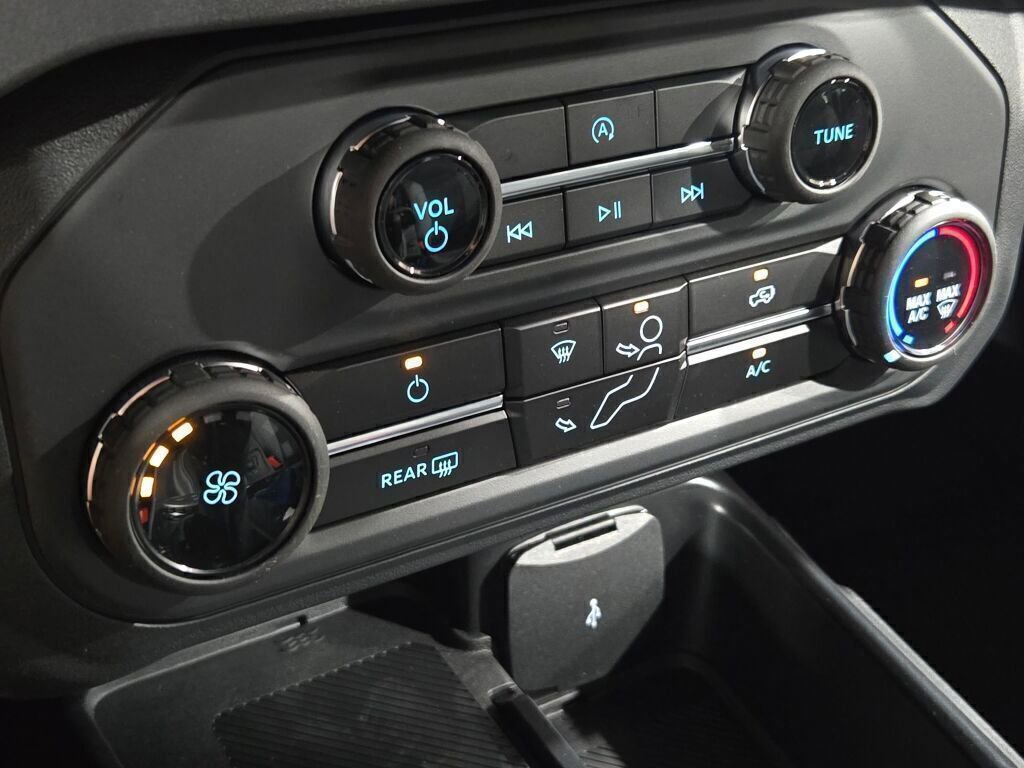 New 2025 Ford Bronco 4-Door image 27