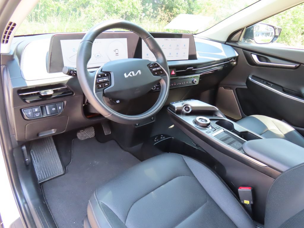 Certified 2023 Kia EV6 Wind w/ Wind Technology Package AWD/4WD image 27