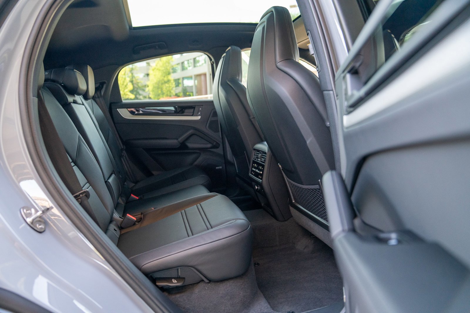 New 2026 Porsche Cayenne S image 25