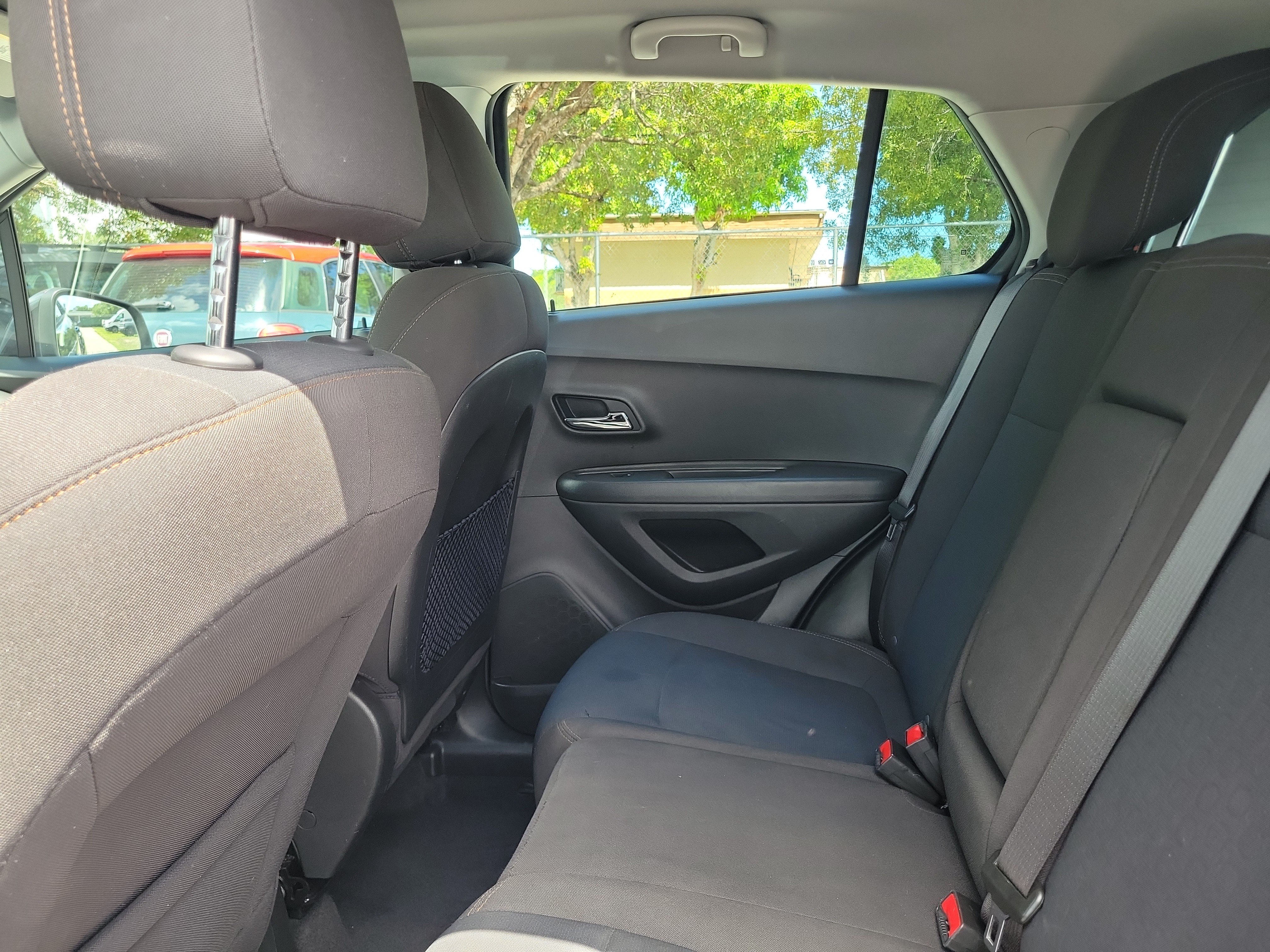 Used 2020 Chevrolet Trax LS FWD image 17