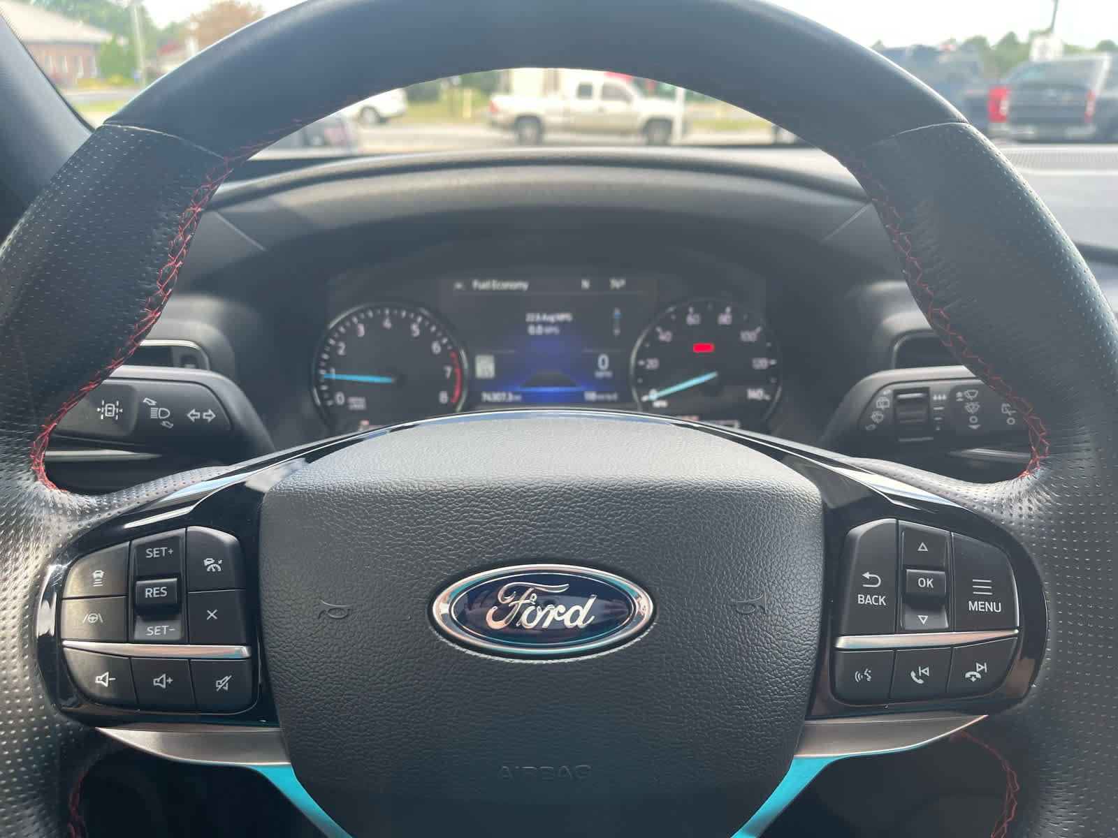 Used 2022 Ford Explorer ST-Line image 24