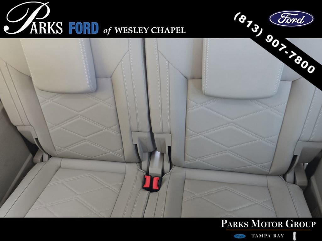 Used 2025 Volkswagen Atlas SE FWD image 15