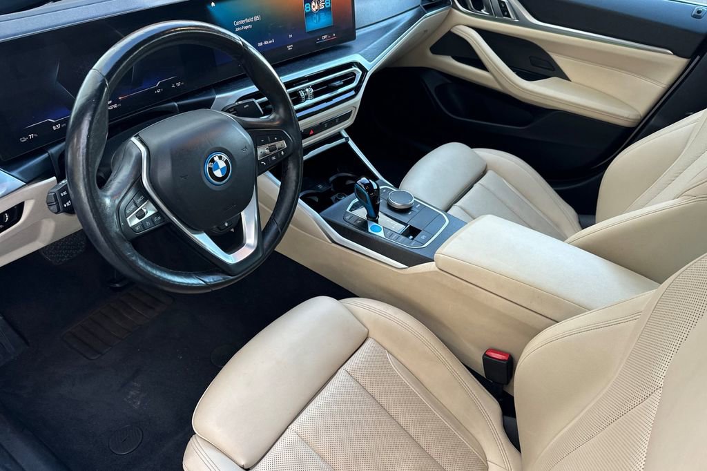Used 2023 BMW i4 eDrive40 w/ Premium Package image 9