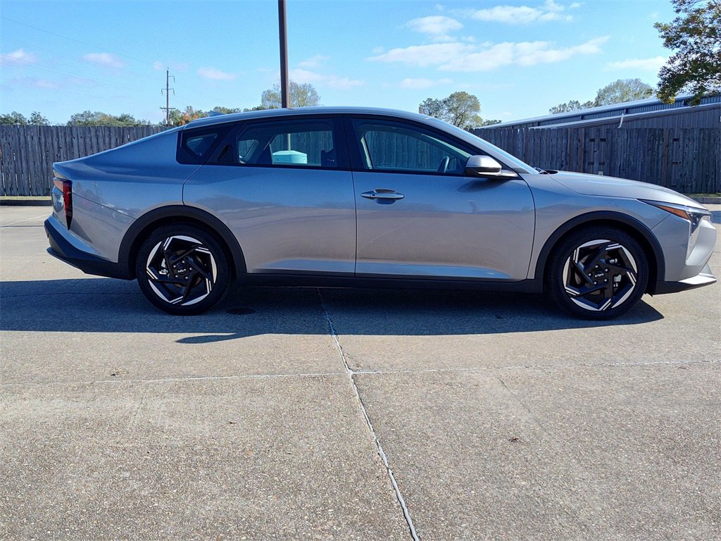Used 2025 Kia K4 EX image 11