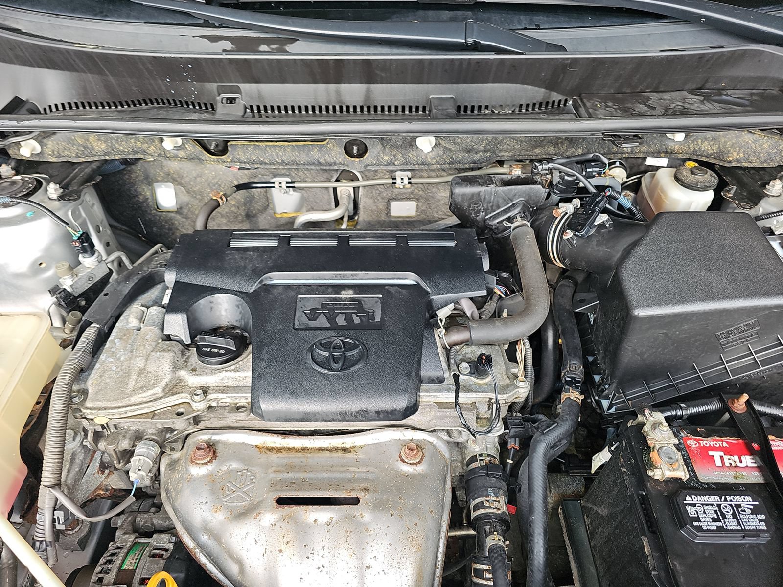 Used 2014 Toyota RAV4 XLE AWD/4WD image 11