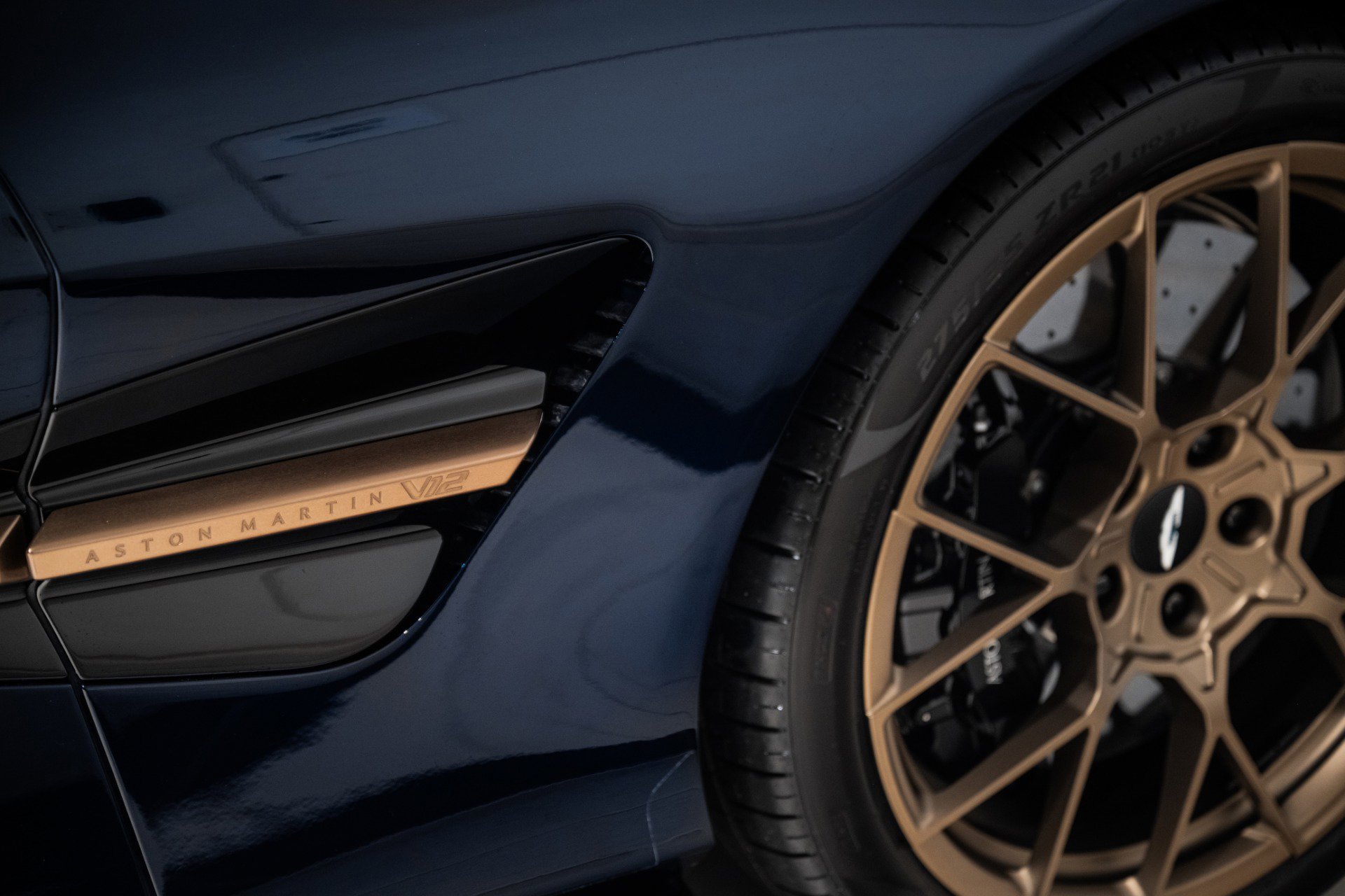 New 2026 Aston Martin Vanquish Convertible image 9