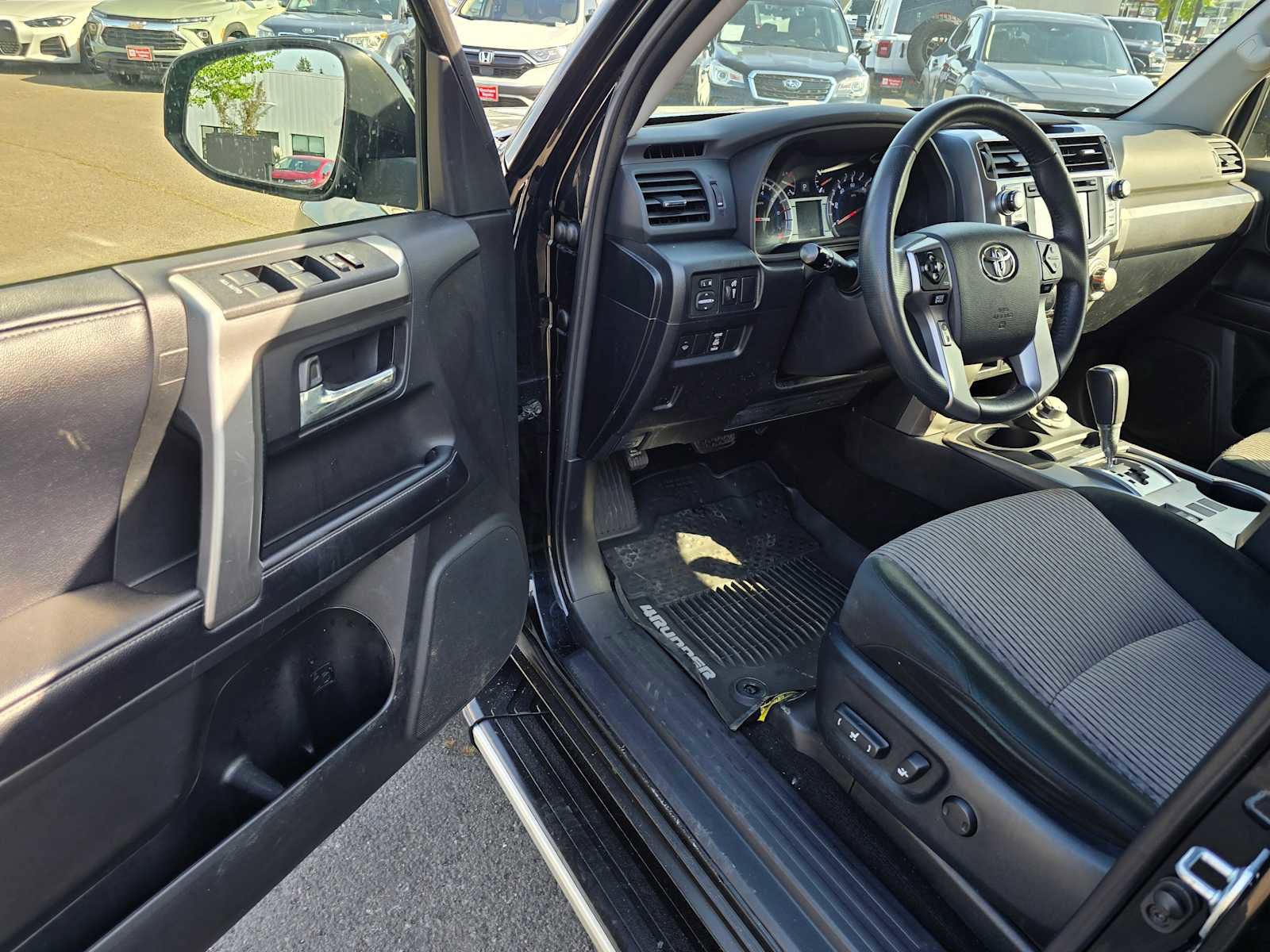 Certified 2019 Toyota 4Runner SR5 AWD/4WD image 22