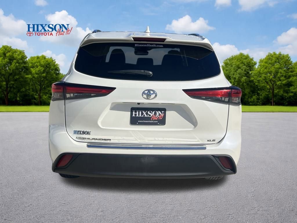 Used 2020 Toyota Highlander XLE image 6