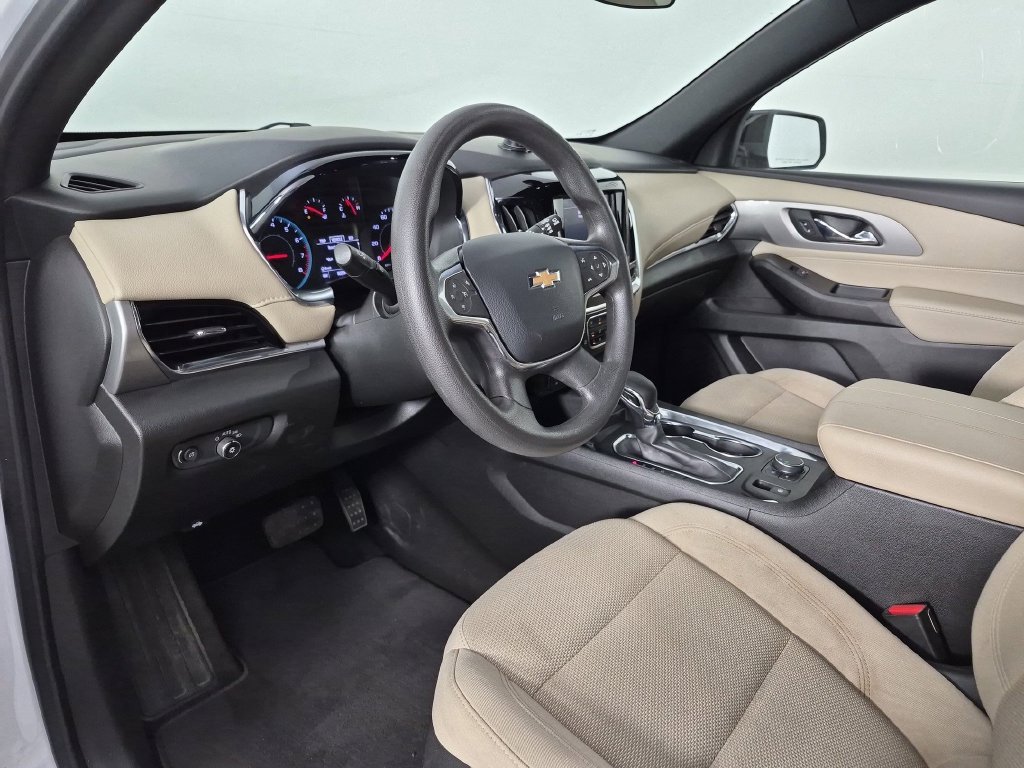 Certified 2023 Chevrolet Traverse LS FWD image 18