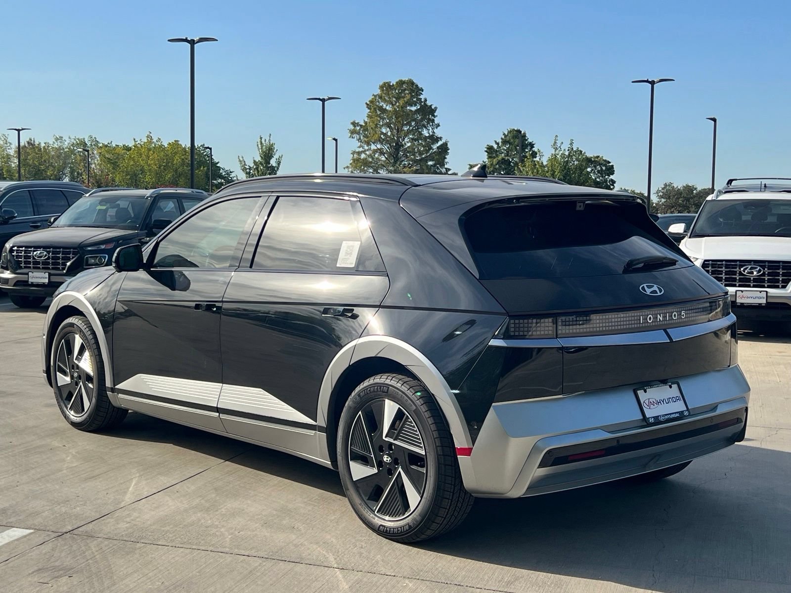 New 2027 Hyundai Ioniq 5 Limited RWD image 9