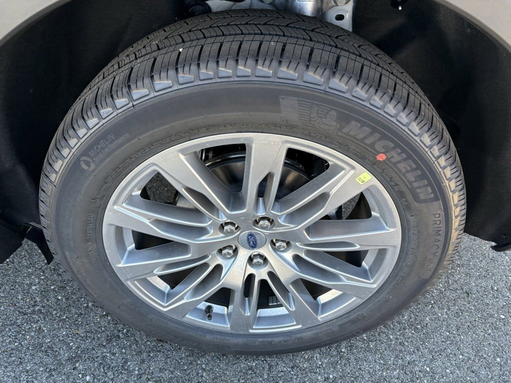 New 2026 Ford Explorer Active w/ Active Comfort Package image 13