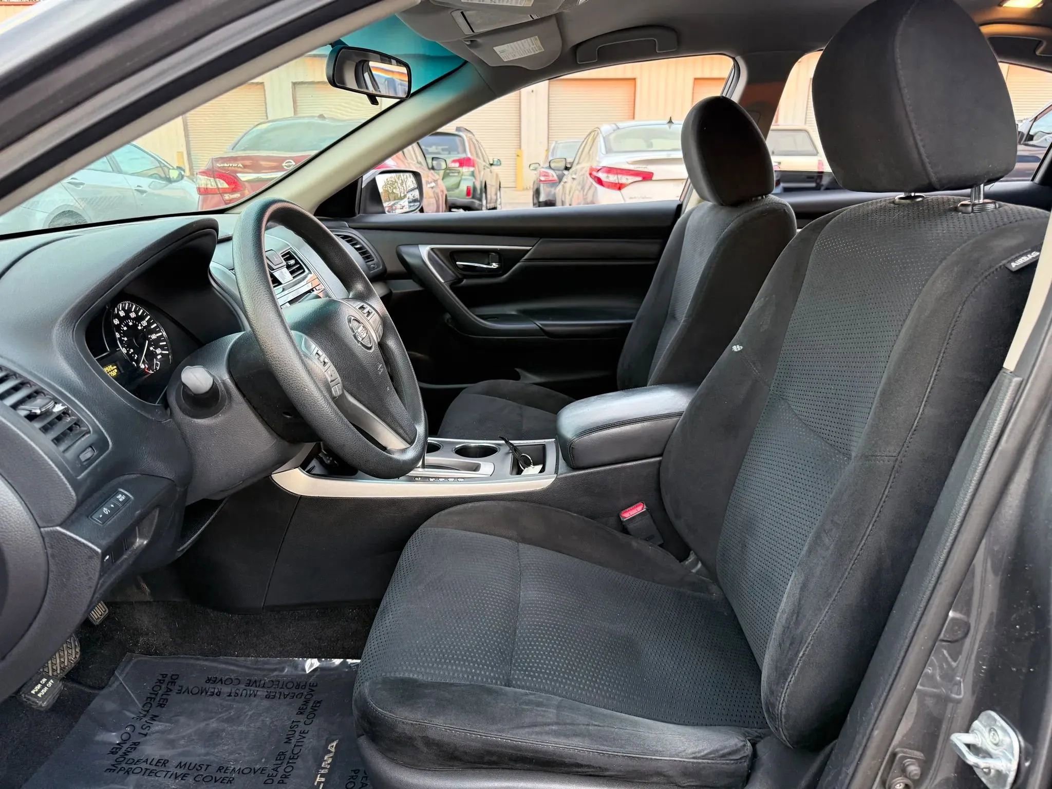 Used 2015 Nissan Altima 2.5 S w/ Special Edition Package FWD image 2