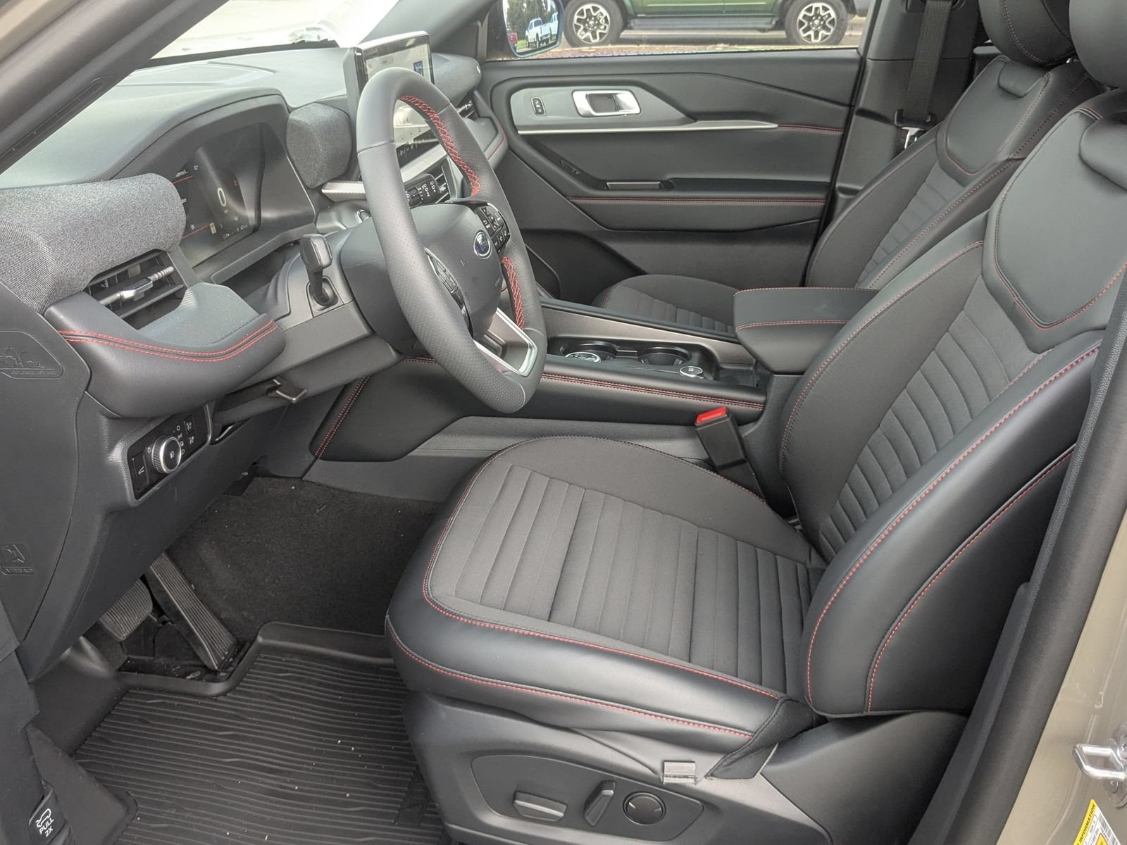 New 2026 Ford Explorer ST-Line AWD/4WD image 13