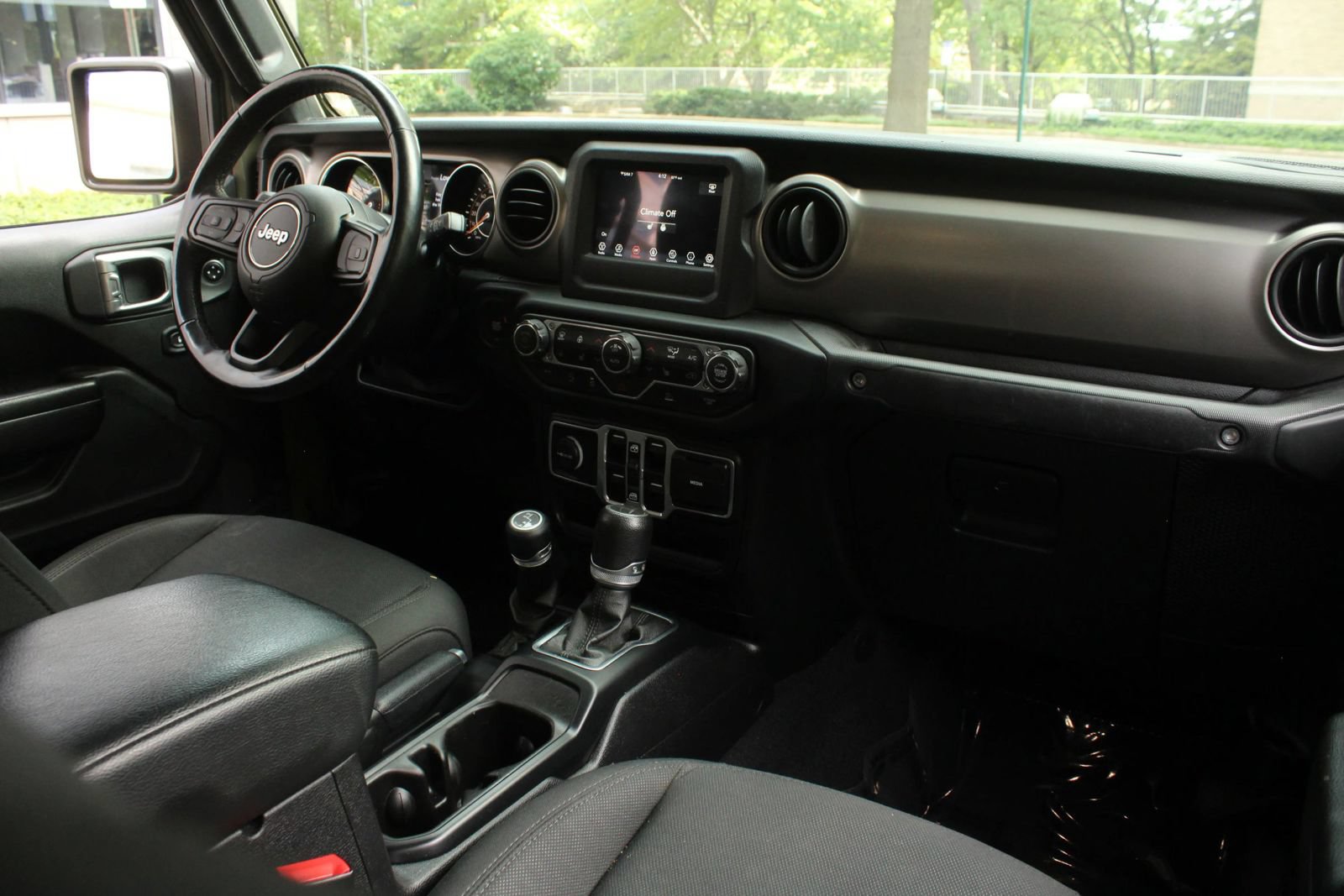 Used 2020 Jeep Gladiator Sport w/ Quick Order Package 24S AWD/4WD image 23