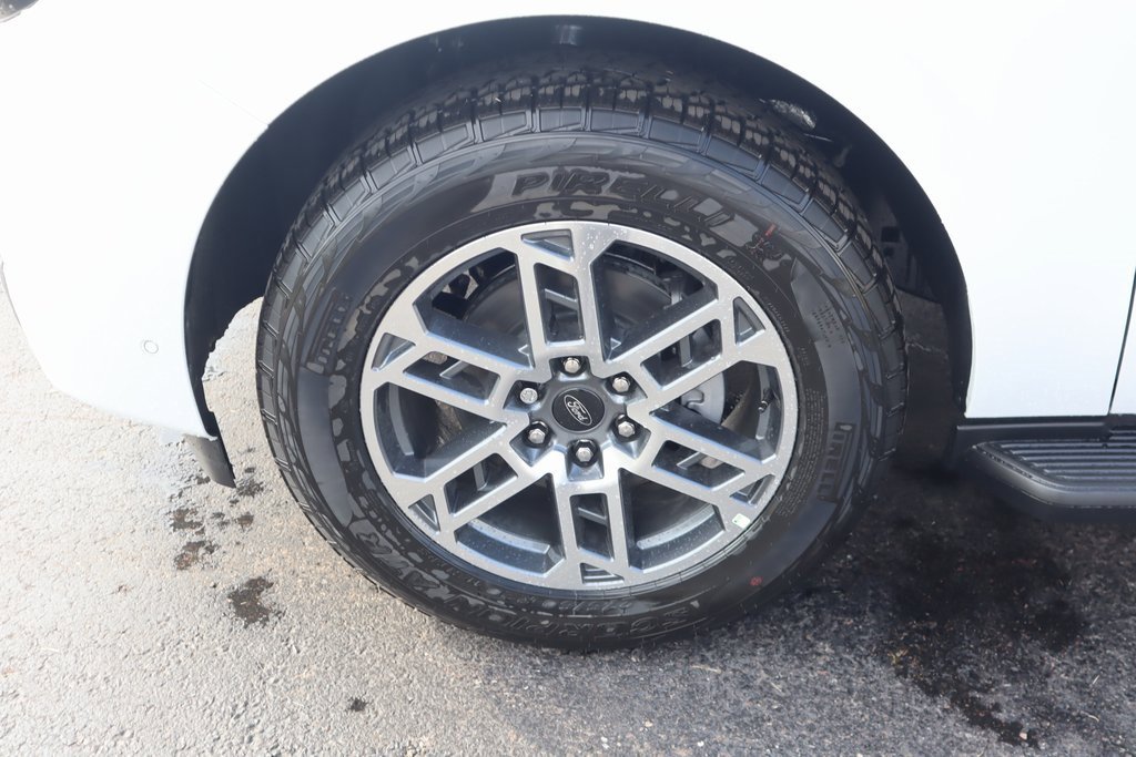 New 2025 Ford Expedition Active image 19