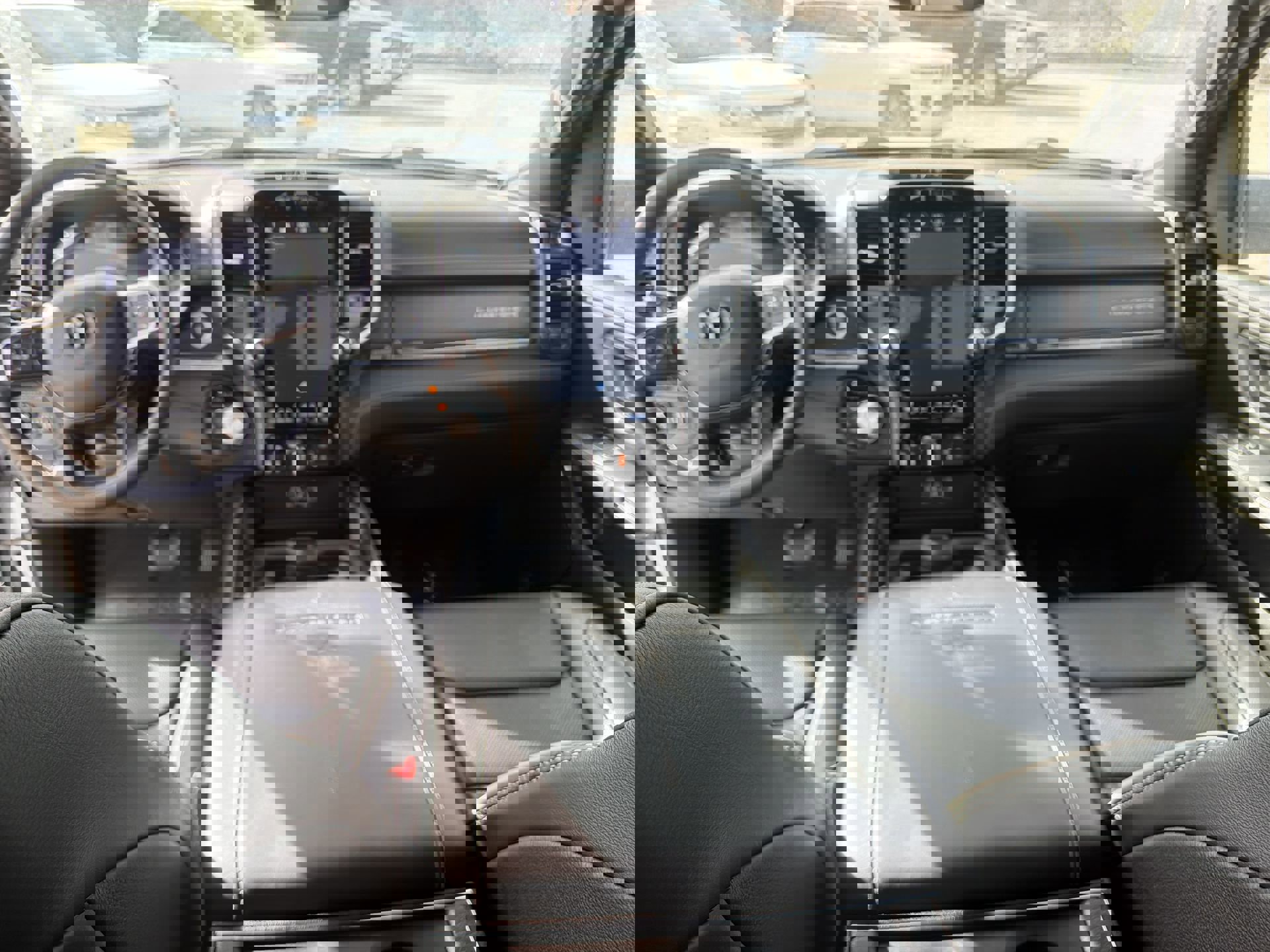 Used 2024 RAM 1500 Limited w/ Trailer Tow Group image 11