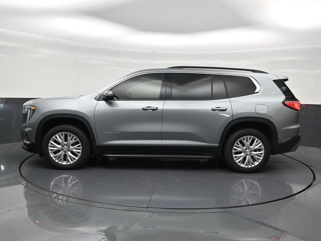 Used 2025 GMC Acadia Elevation w/ Elevation Premium Package FWD image 2