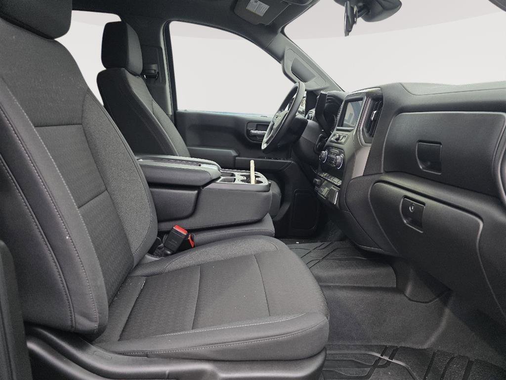 Used 2025 Chevrolet Silverado 1500 Custom Trail Boss w/ Dark Appearance Package image 7