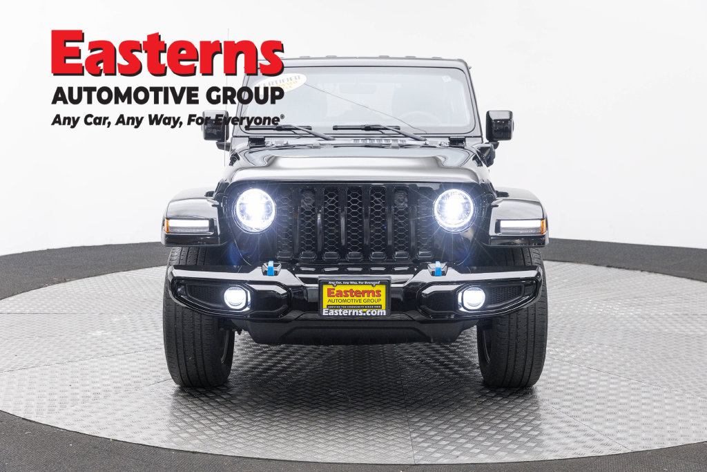 Used 2023 Jeep Wrangler Unlimited Sahara AWD/4WD image 4