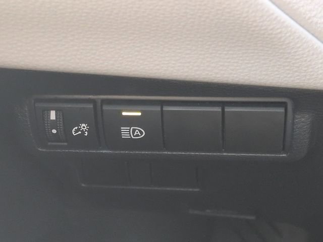 Used 2024 Toyota Corolla Cross LE image 19