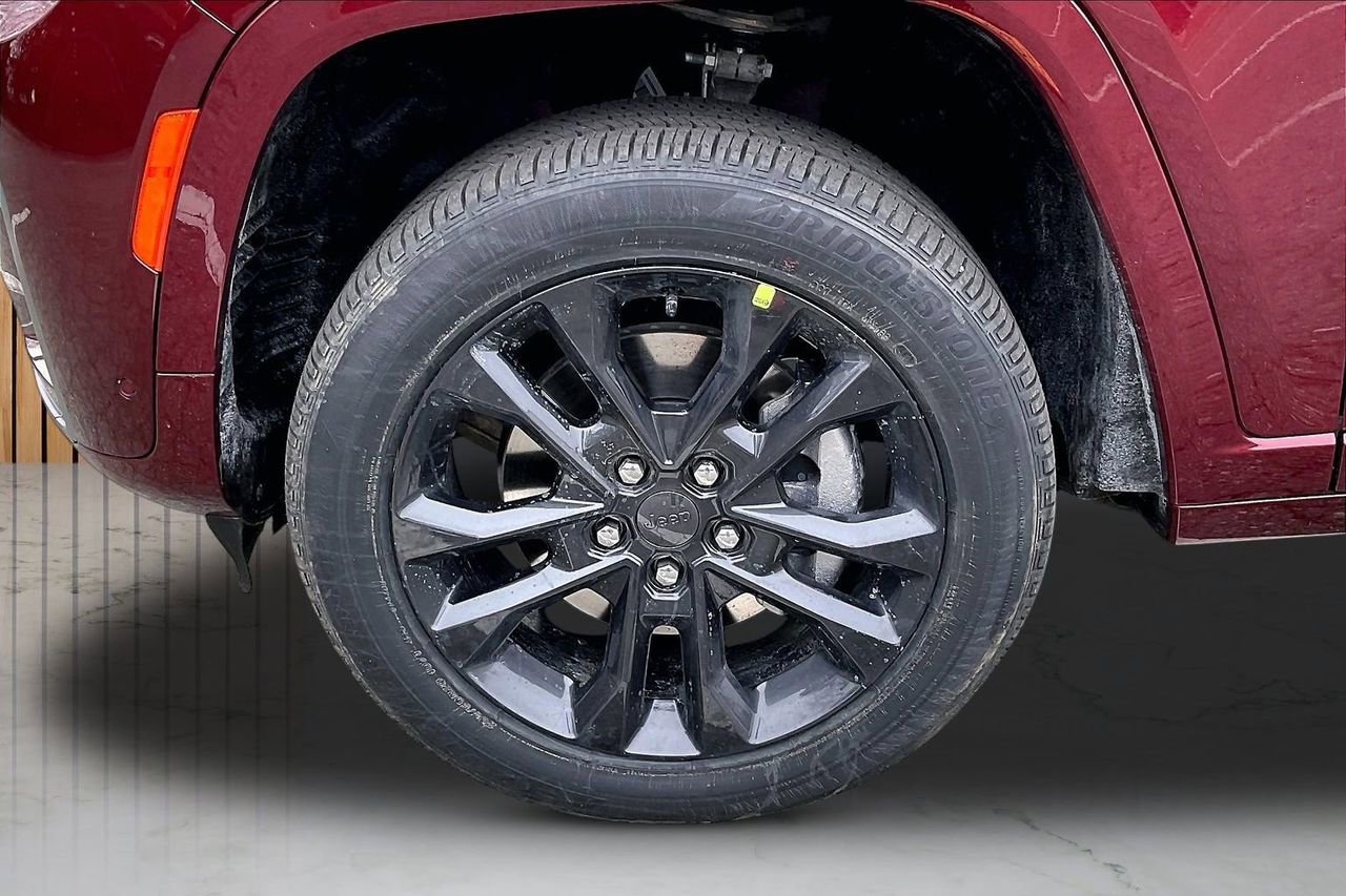 New 2026 Jeep Grand Cherokee L Limited AWD/4WD image 35