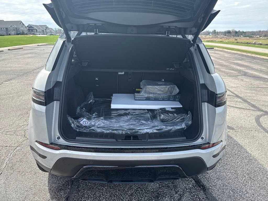 Used 2026 Land Rover Range Rover Evoque S image 17