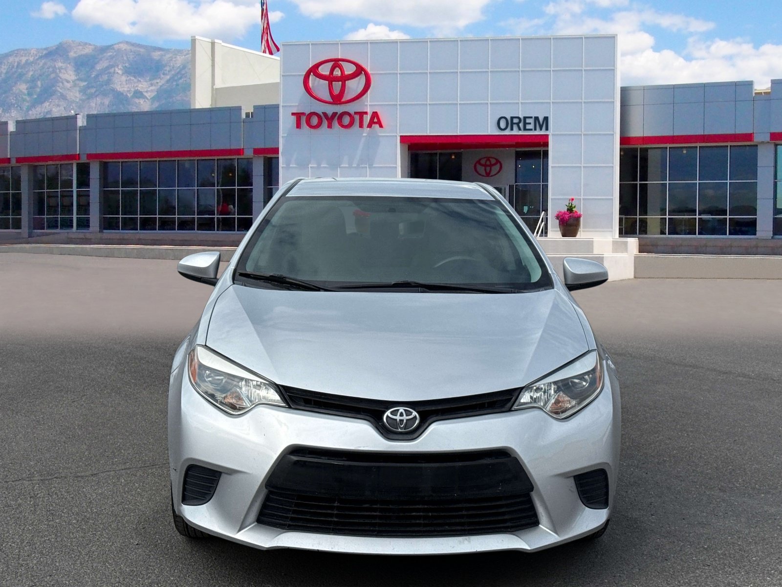 Used 2015 Toyota Corolla L FWD video 2
