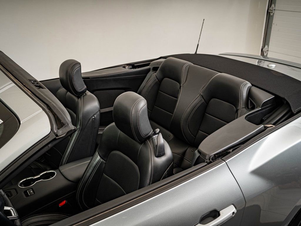 Used 2025 Ford Mustang Premium image 15