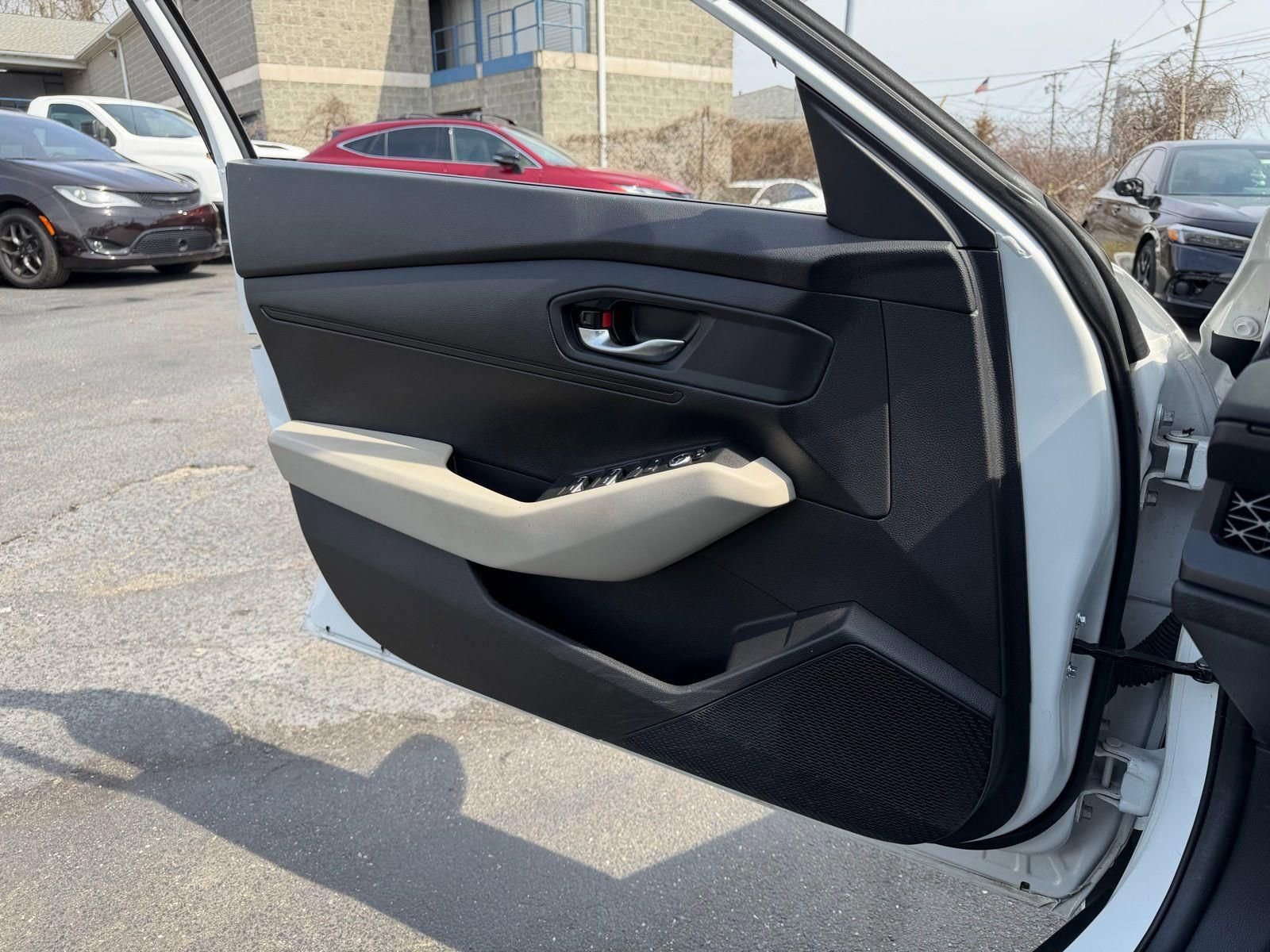 Used 2023 Honda Accord LX image 21