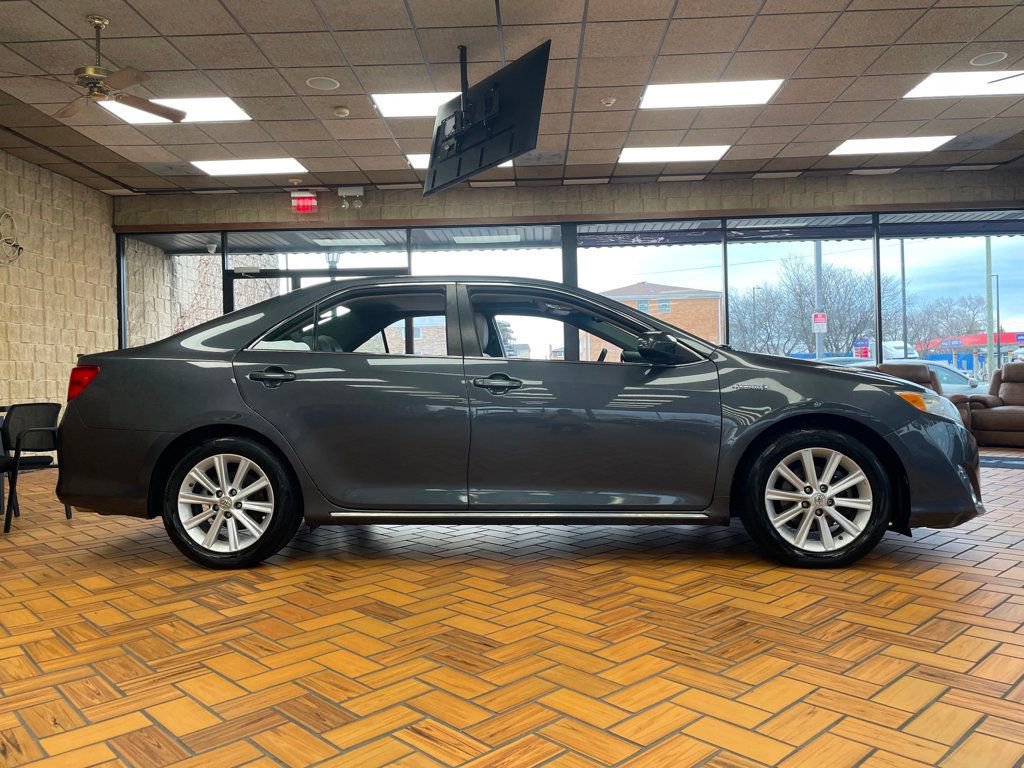 Used 2012 Toyota Camry XLE w/ Leather Pkg image 7