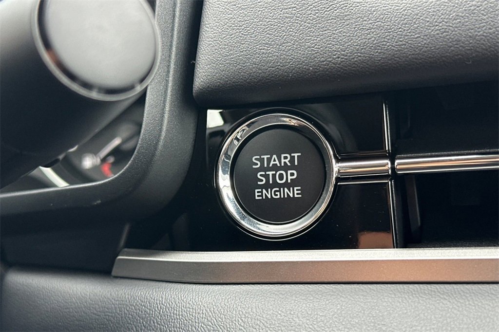 New 2025 Mitsubishi Outlander ES image 23