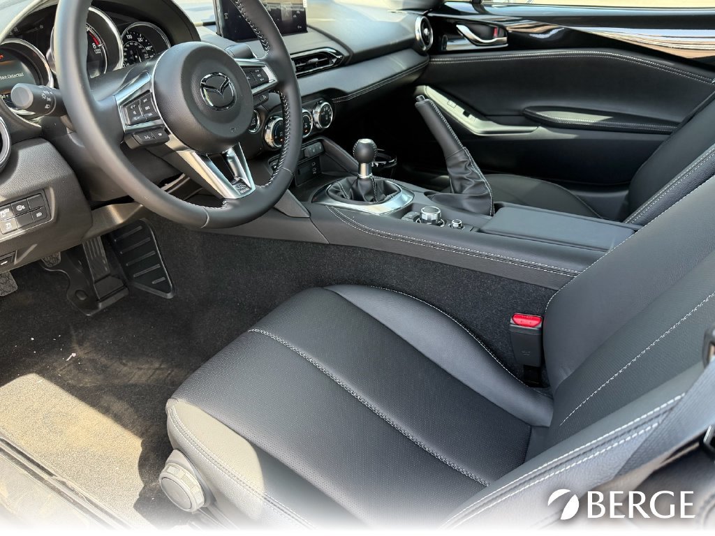 New 2026 MAZDA MX-5 Miata RF Grand Touring w/ Weather Package RWD image 16