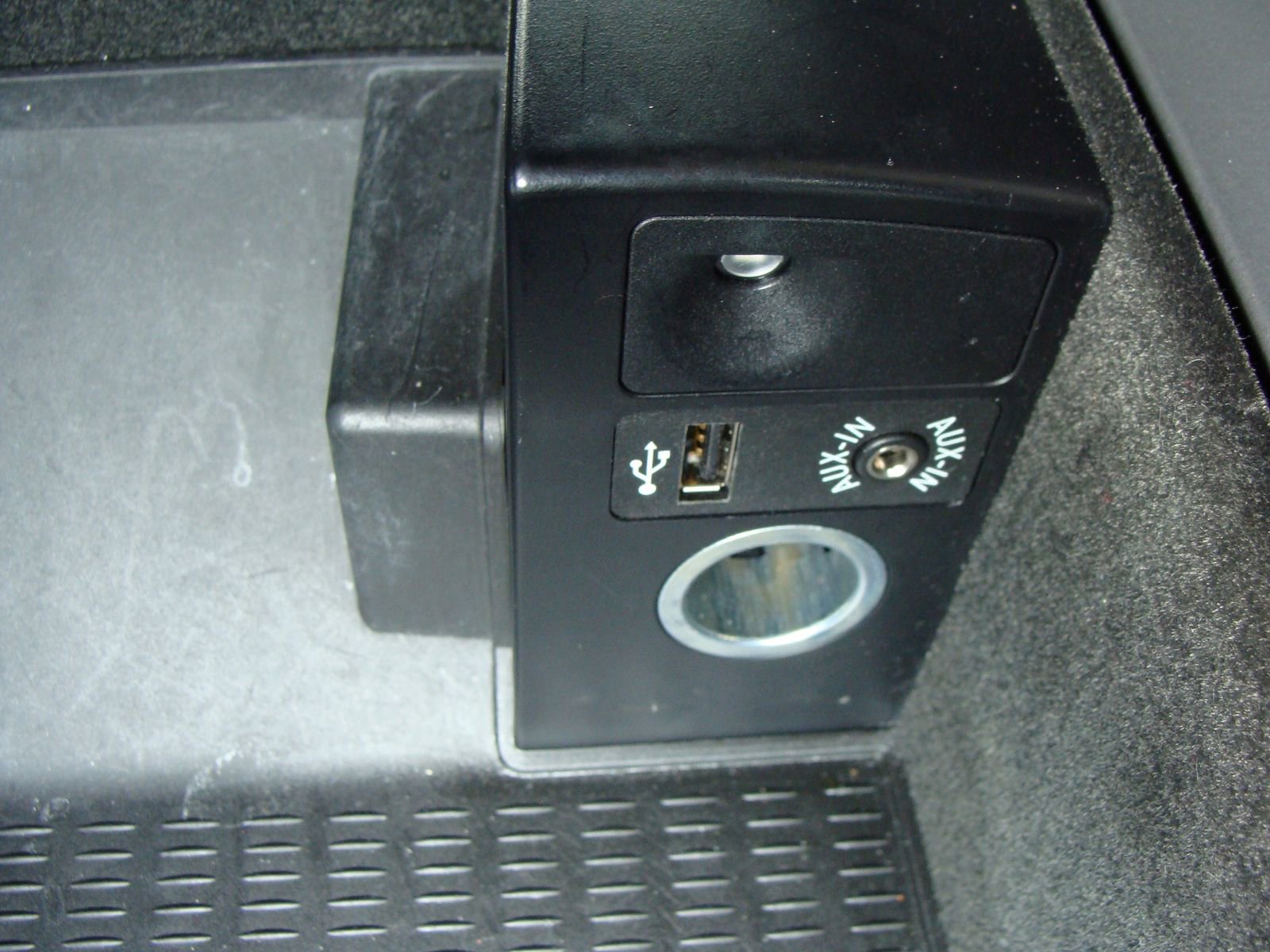 Used 2015 BMW 740Li image 30