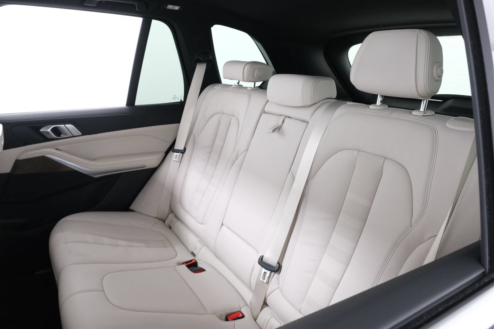 Used 2020 BMW X5 xDrive40i w/ Convenience Package AWD/4WD image 32