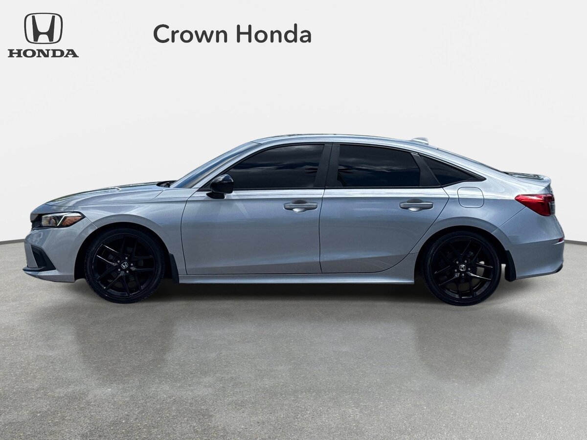 Used 2022 Honda Civic Sport image 2