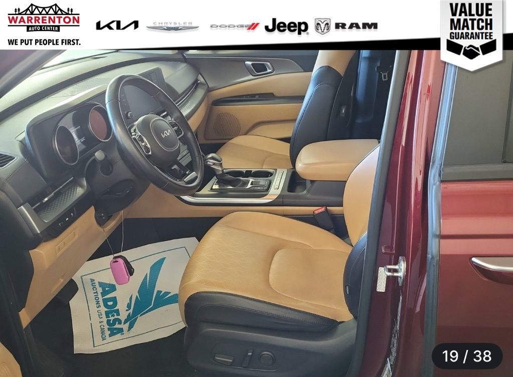 Used 2022 Kia Carnival LX image 8