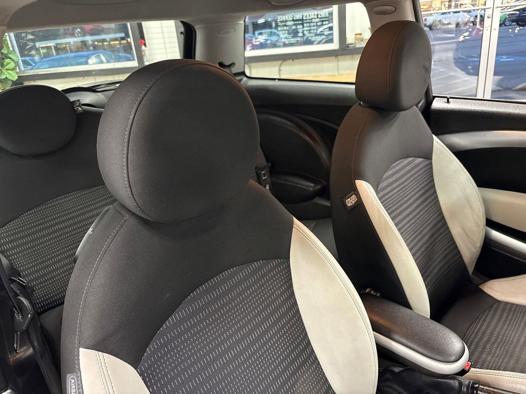 Used 2010 MINI Cooper Hardtop image 51