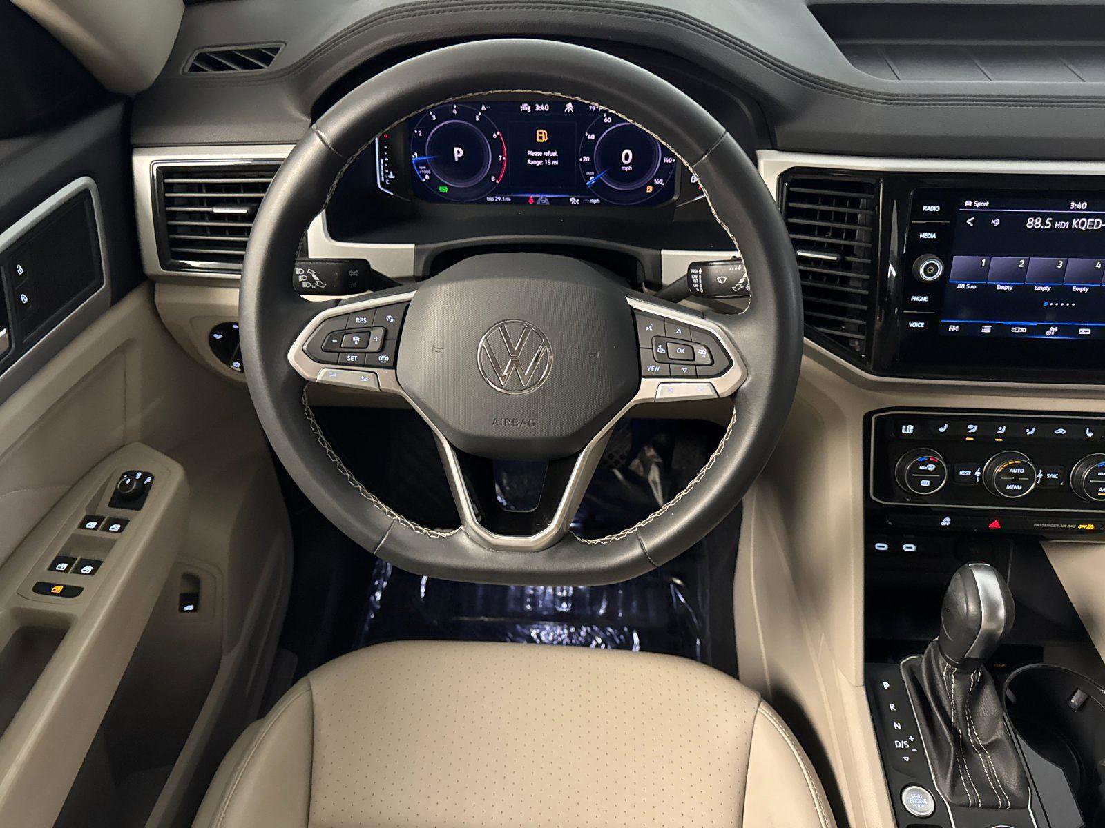 Used 2023 Volkswagen Atlas SE w/ Black Wheel Package image 13