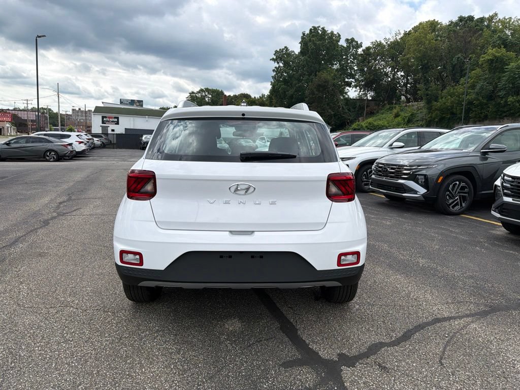 New 2026 Hyundai Venue SEL FWD image 6