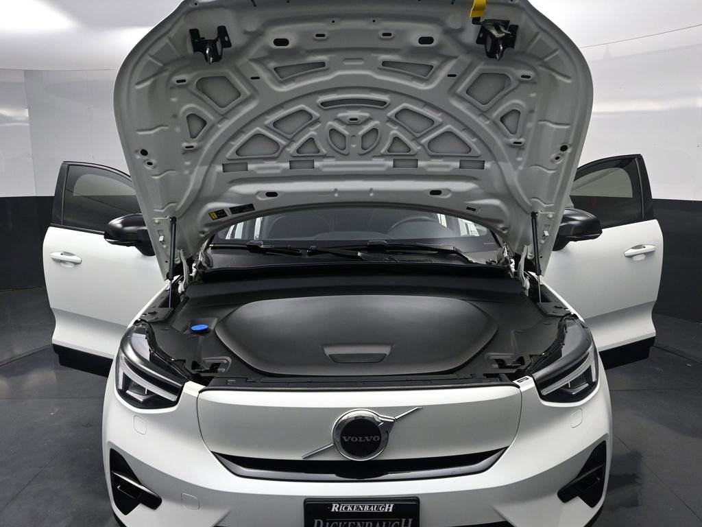 Used 2022 Volvo C40 P8 Recharge Ultimate image 21