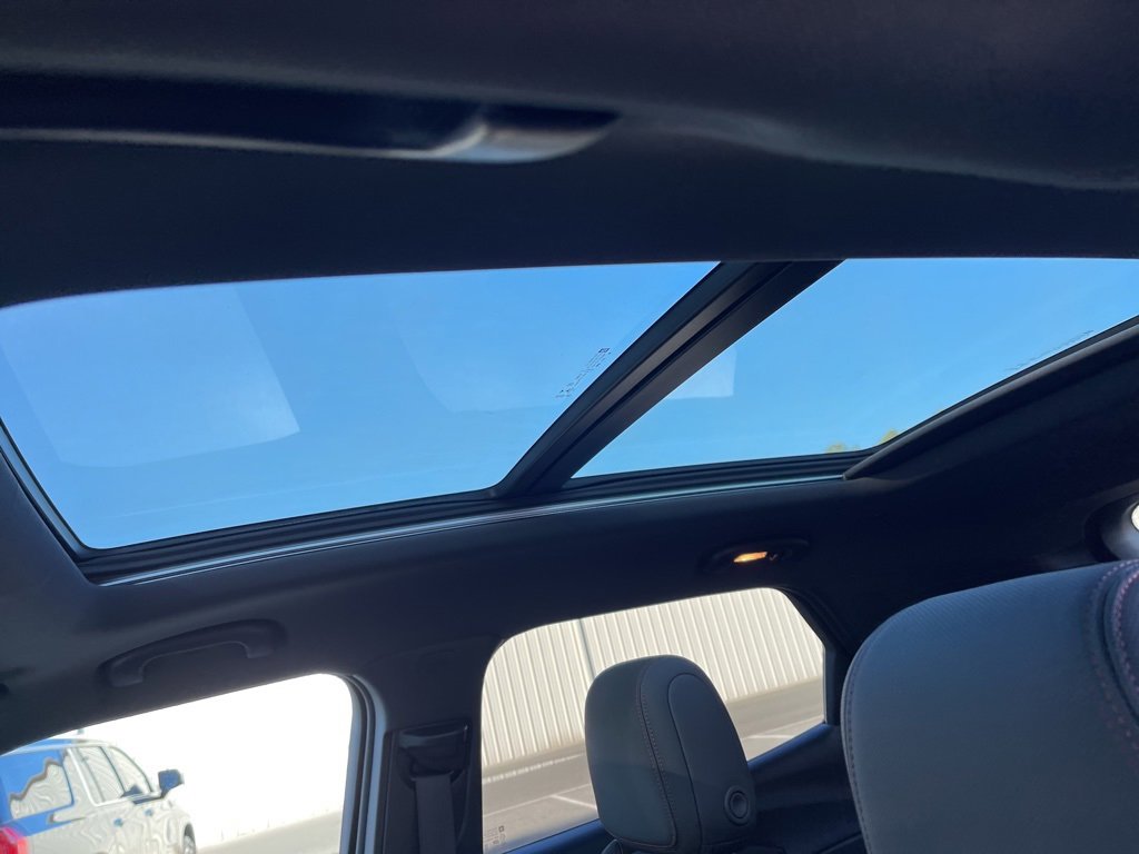 Used 2023 Chevrolet TrailBlazer RS w/ Sun and Liftgate Package image 20