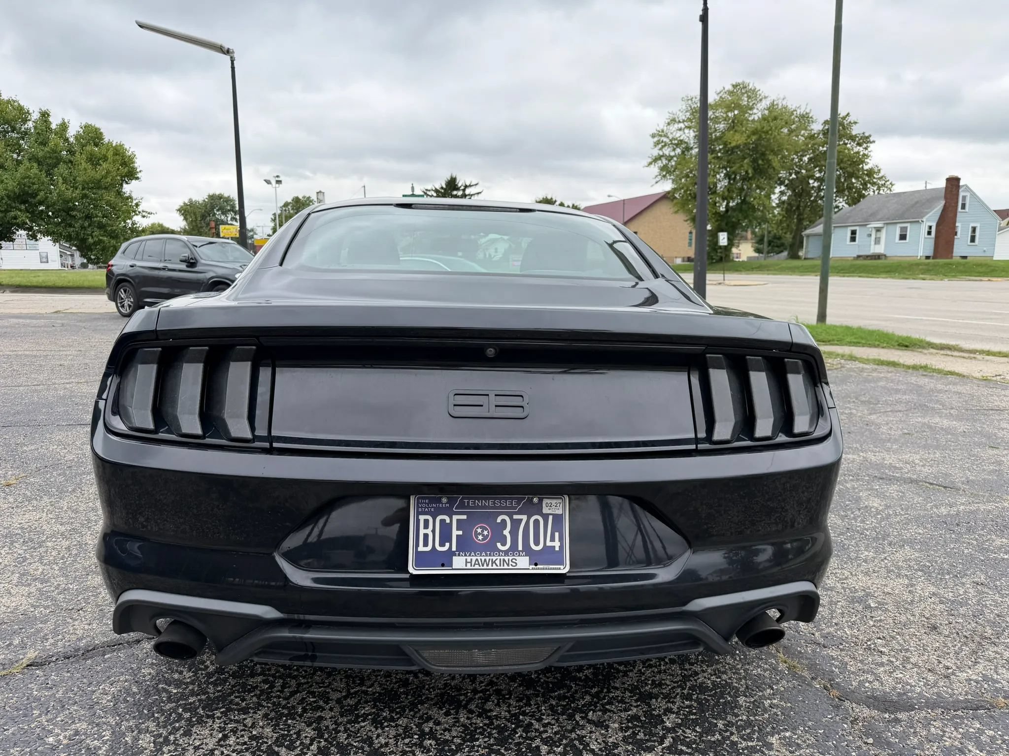 Used 2018 Ford Mustang Coupe RWD image 8