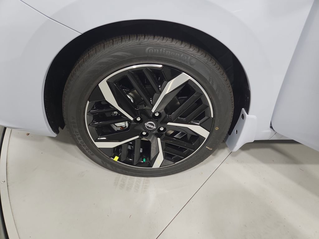 New 2025 Nissan Versa SR w/ Trunk Package image 25