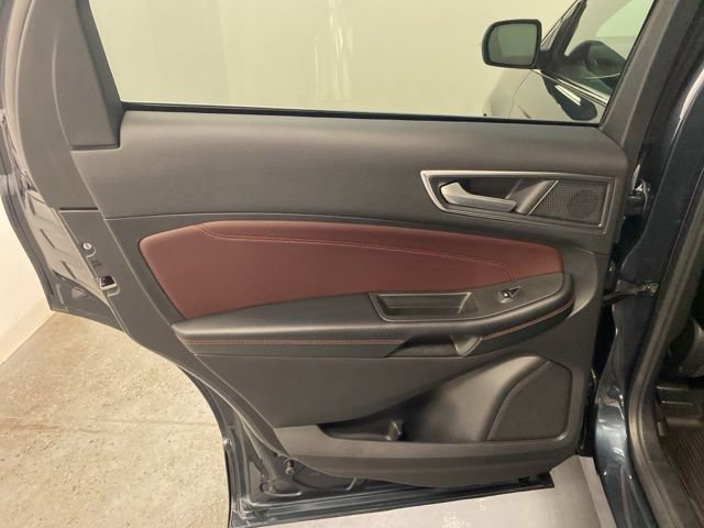 Used 2022 Ford Edge Titanium w/ Equipment Group 301A AWD/4WD image 20